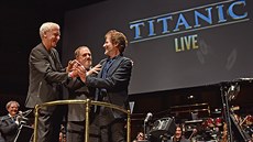 Z premiéry show Titanic Live v londýnské Royal Albert Hall. Zleva reisér...