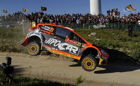 Martin Prokop se svým fordem bhem Portugalské rallye.