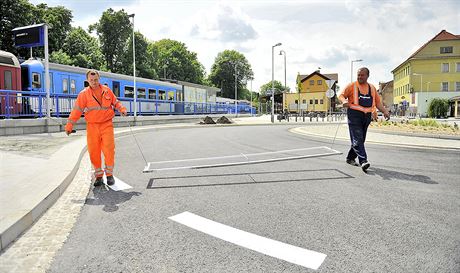 Tebí má u pár týdn nový dopravní terminál. Te u zbývá jen rekonstruovat elezniní tra na Brno a výpravní budovu nádraí.