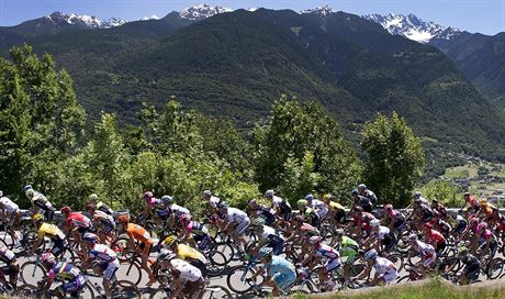 Momentka ze steden 17. etapy cyklistickho Gira.