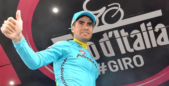 Mikel Landa si uv triumf v estncet etap Gira.