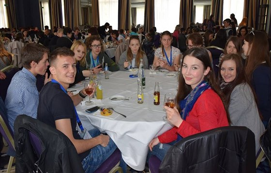 Výletu do Bruselu ze zúčasnilo jedenáct studentů čtvrtého ročníku šestiletého...