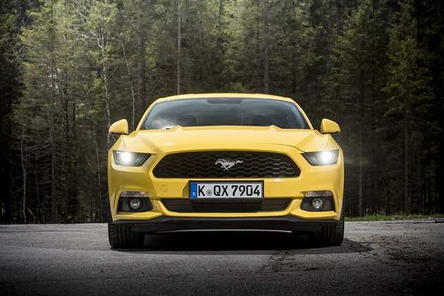 První jízda: Ford Mustang vás naučí milovat Ameriku - iDNES.cz