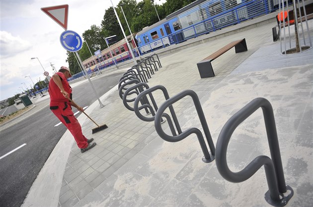 Na novém t�ebí�ském dopravním terminálu u� fini�ují poslední práce. Nová stavba...