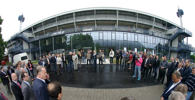 Slavnostní otev�en�ní zrekonstruovaného zázemí Androva stadionu v Olomouci p�ed...