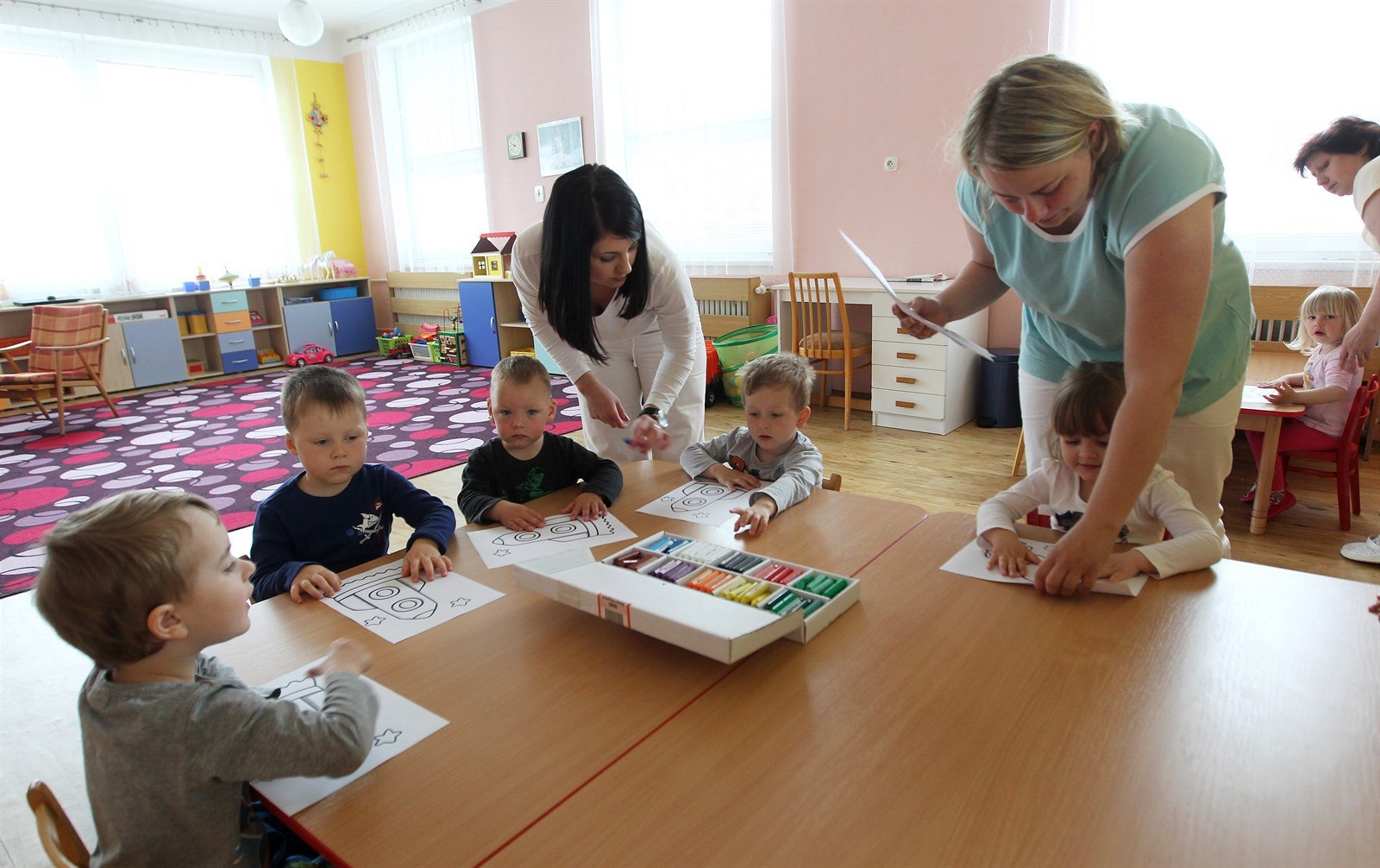 Jesle v Chot�bo�i p�ijímají d�ti u� od novorozenc� do t�í let v�ku. Nejv�t�í...