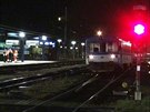 Na nádraí v Kralupech vykolejil osobní vlak, nikdo nebyl zrann (20.5.2015)