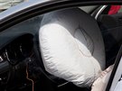 Simulovaný výbuch airbagu