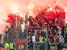 Fanouci fotbalové Sparty na stadionu v eských Budjovicích.