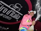 Alberto Contador slaví po 14. etap Giro d´Itala.