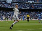 Útoník Realu Madrid Cristiano Ronaldo slaví gól do sít Getafe.