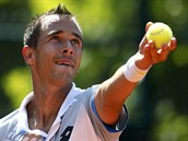 Luk Rosol bojuje v 2. kole Roland Garros proti panlovi Robertu Bautistovi.