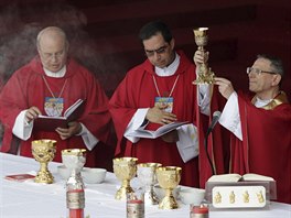 V Salvadoru byl blahoeen arcibiskup Óscar Romero, zavradný v roce 1980 za...