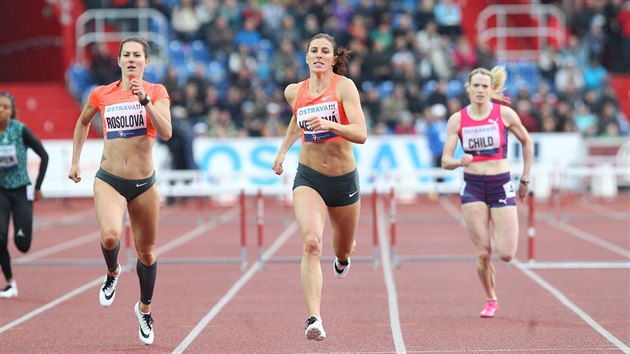 tystovka pekek na Zlat trete, zleva: Denisa Rosolov, Zuzana Hejnov, Eilidh Childov.