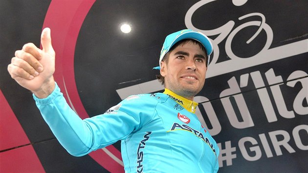 Mikel Landa si uv triumf v estncet etap Gira.