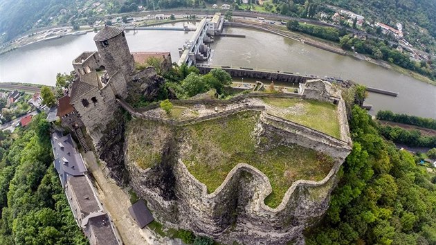 Jeden z draebnch snmk z vstavy 7+1 steckch fotograf - hrad Stekov