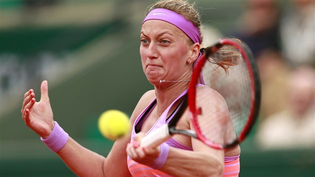 esk tenistka Petra Kvitov naplila mek ve druhm kole Roland Garros.