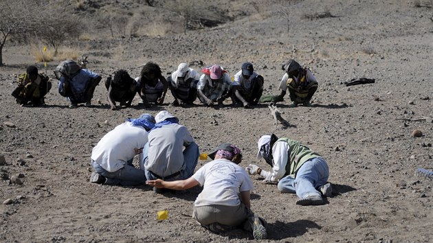 Hledání dalších fosílií v etiopském Afarském regionu, kde vědci objevili nový druh australopitéka.
