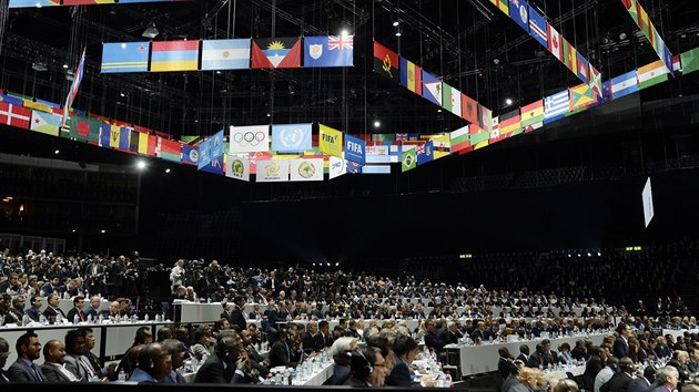 Pohled do jednacího sálu kongresového centra během volební valné hromady FIFA 2015