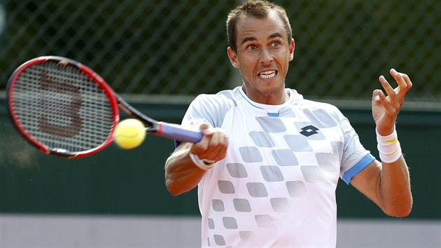 Luk Rosol bojuje v 2. kole Roland Garros proti panlovi Robertu Bautistovi.