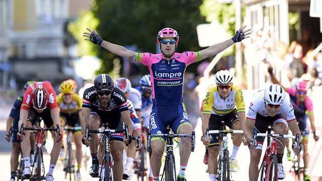 Giro vyrazilo na skok do Švýcarska a Ital Modolo tam bral druhý triumf -  iDNES.cz