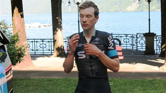 Leopold Knig se vyjd po 17. etap Gira u beh jezera v Luganu.