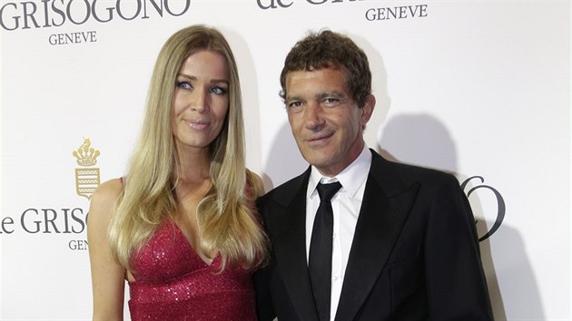 Nicole Kimpelová a Antonio Banderas (Cannes, 19. května 2015)