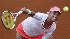 eská tenistka Andrea Hlaváková hraje na Roland Garros proti Seren...