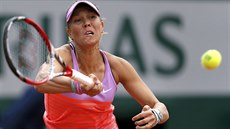 �eská tenistka Lucie Hradecká bojuje s Azarenkovou na Roland Garros.