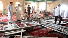 Islámský stát zaútoil v Saúdské Arábii. Pi sebevraedném útoku spáchaném v...