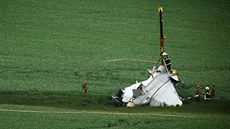 Vyprošťování havarovaného letounu JAS-39 Gripen maďarské armády poté, co letoun...