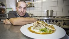 �éfkucha� krom��í�ského Hotelu Octárna Ond�ej Polá�ek.