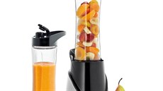 Sada obsahuje dv� akrylové nádoby na smoothie (570ml) a mixér (300 W).