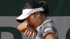 Japonská tenistka Kurumi Naraová v duelu s Lucií afáovou.