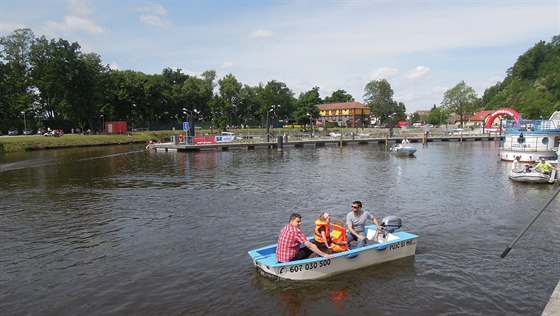 Slavnostní otevení rekreaního pístavu v Hluboké nad Vltavou (31. kvtna...