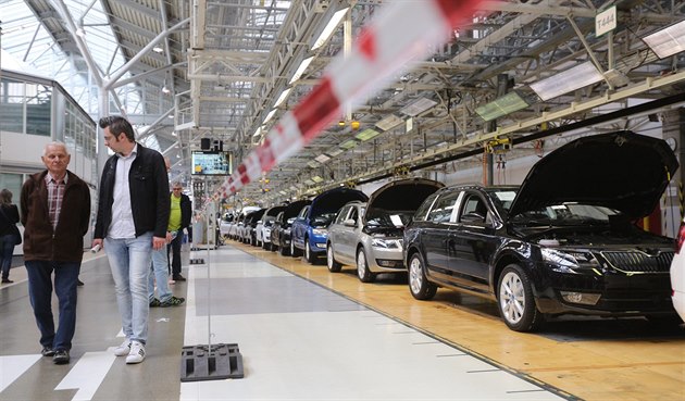 Zhruba 150 tisíc škodovek musí v Česku na svolávací akci kvůli problémům s řízením
