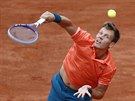 SERVIS. Tom Berdych v osmifinle Roland Garros.