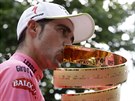 POLIBEK TROFEJI. Alberto Contador po triumfu na Giru.