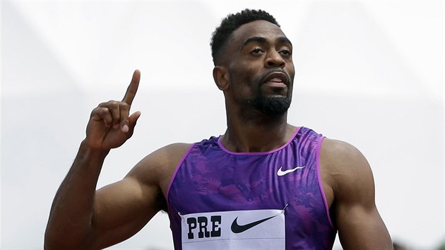 Americk sprinter Tyson Gay se raduje z triumfu v bhu na 100 metr na mtinku v Eugene.