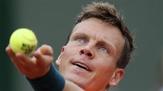 NADHOZ. Tomá Berdych v osmifinále Roland Garros.