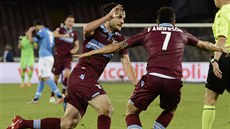 Marco Parolo a Felipe Anderson slaví gól Lazia.