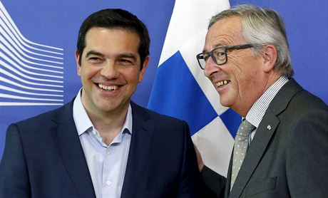 ecký premiér Alexis Tsipras a éf Evropské komise Jean-Claude Jucker na...