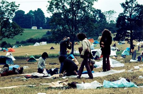 V sedmdestch letech frely zvone a hust kadee. (Glastonbury, 1971)