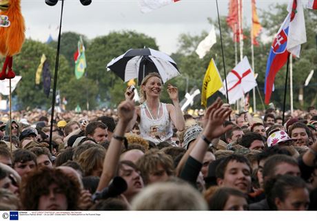 Nvtvnci Glastonbury se obvykle nevyhnou deti ani bltu. (2007)