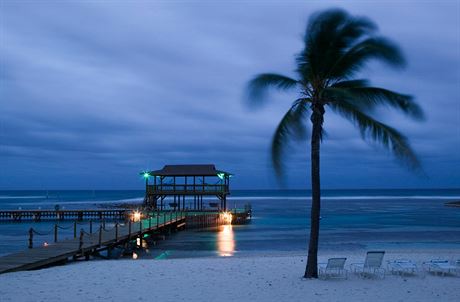 Ostrov Cayman Brac, Karibik