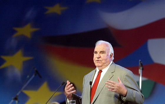 Helmut Kohl. (2. kvtna 2004)
