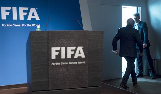 Sepp Blatter práv oznámil svou nabídku na konec v ele Mezinárodní fotbalové...