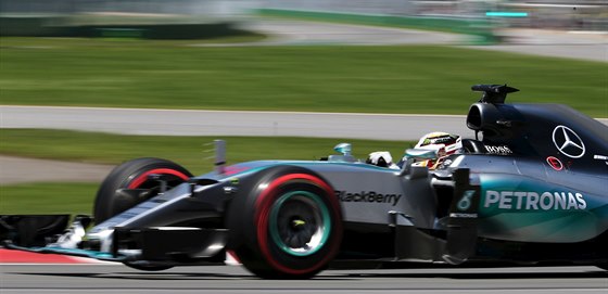 Lewis Hamilton bhem kvalifikace na Velkou cenu Kanady