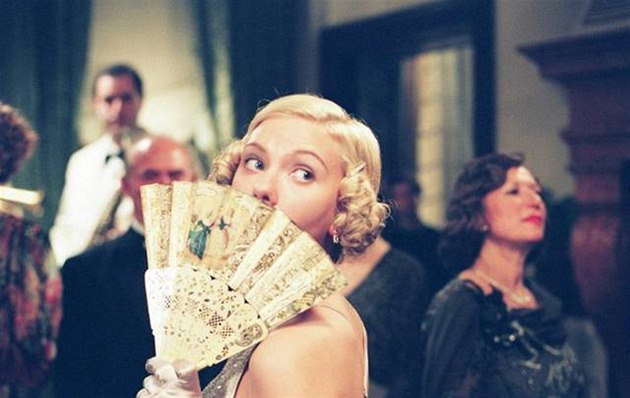 Scarlett Johanssonová ve filmu V�jí� lady Windermerové (2006)