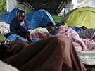 Jedno ze stanových msteek uprchlík v Calais.